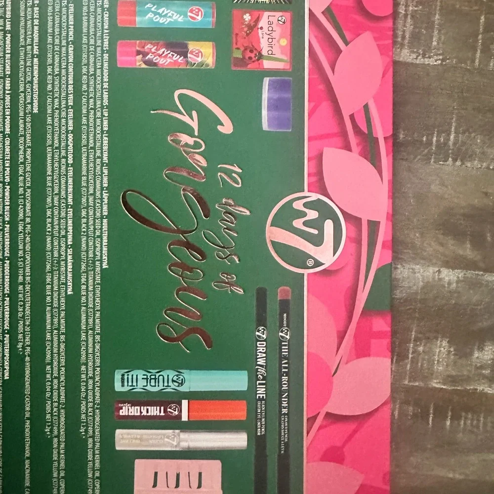 W7 , 12 Items: 12 Days of Gorgeous Cosmetic Treats